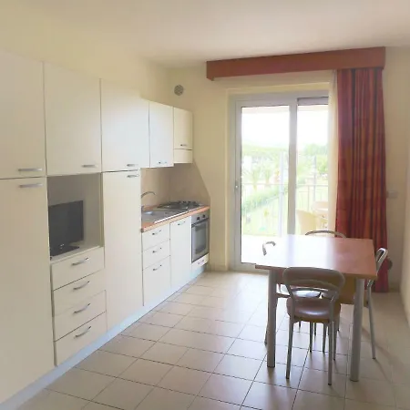 Апартаменты Locazione Turistica Casa Del Mar-5 *